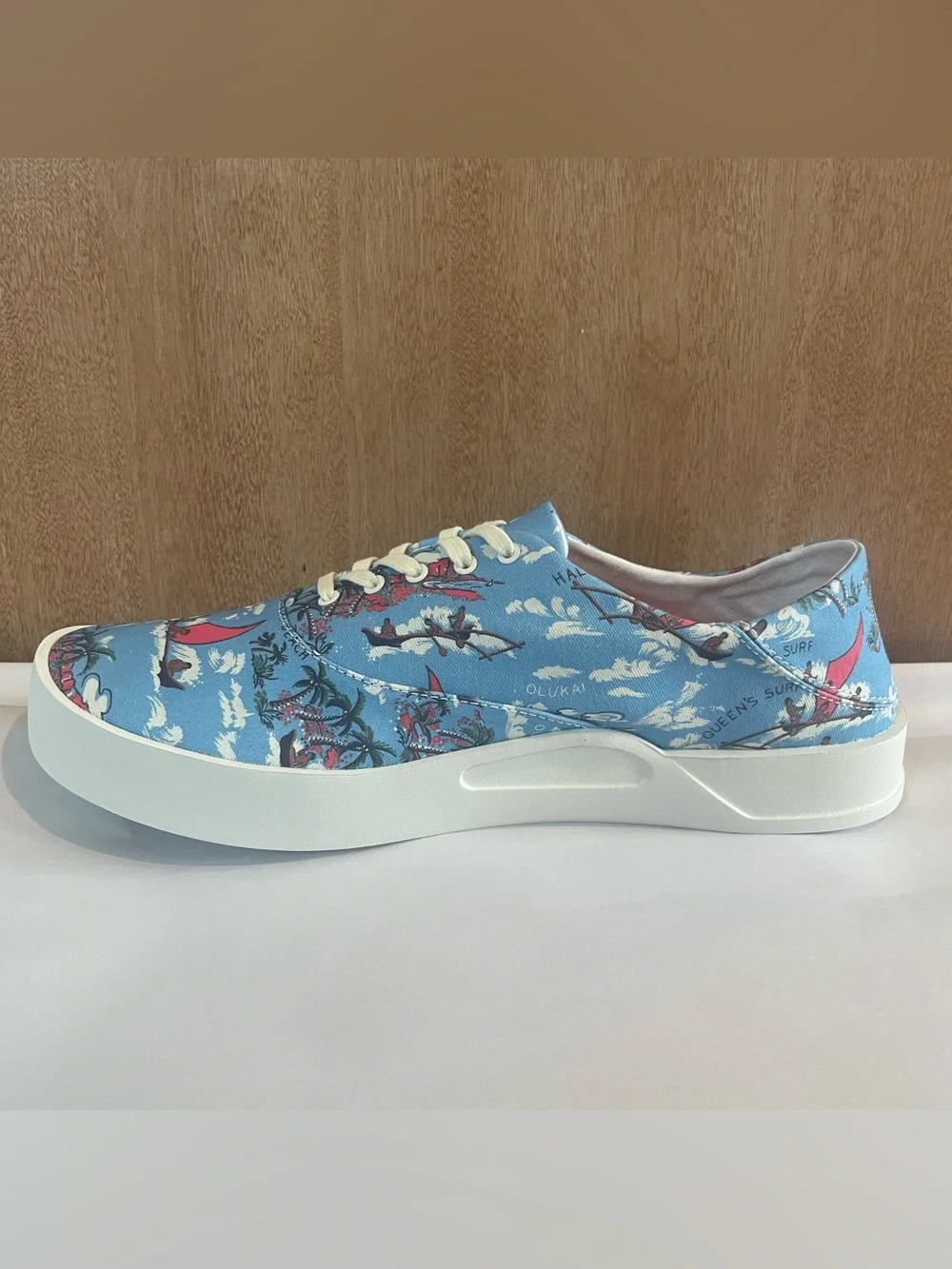 OluKai x Kahala Tradewind Ocean Spray Outrigger Mens US 11.5 Beach Hawaii Shoes